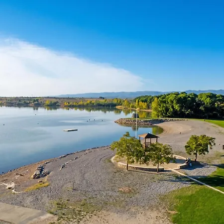 Maison Charmante A + Jardin Avec Vue Sur Le Vakantiehuis Homps (Aude)