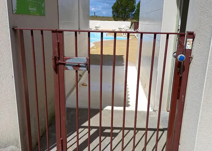 Maison Charmante A + Jardin Avec Vue Sur Le Сasa de vacaciones Homps (Aude)